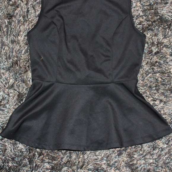 Forever 21 Lace Peplum Top Black Small - Picture 2 of 6